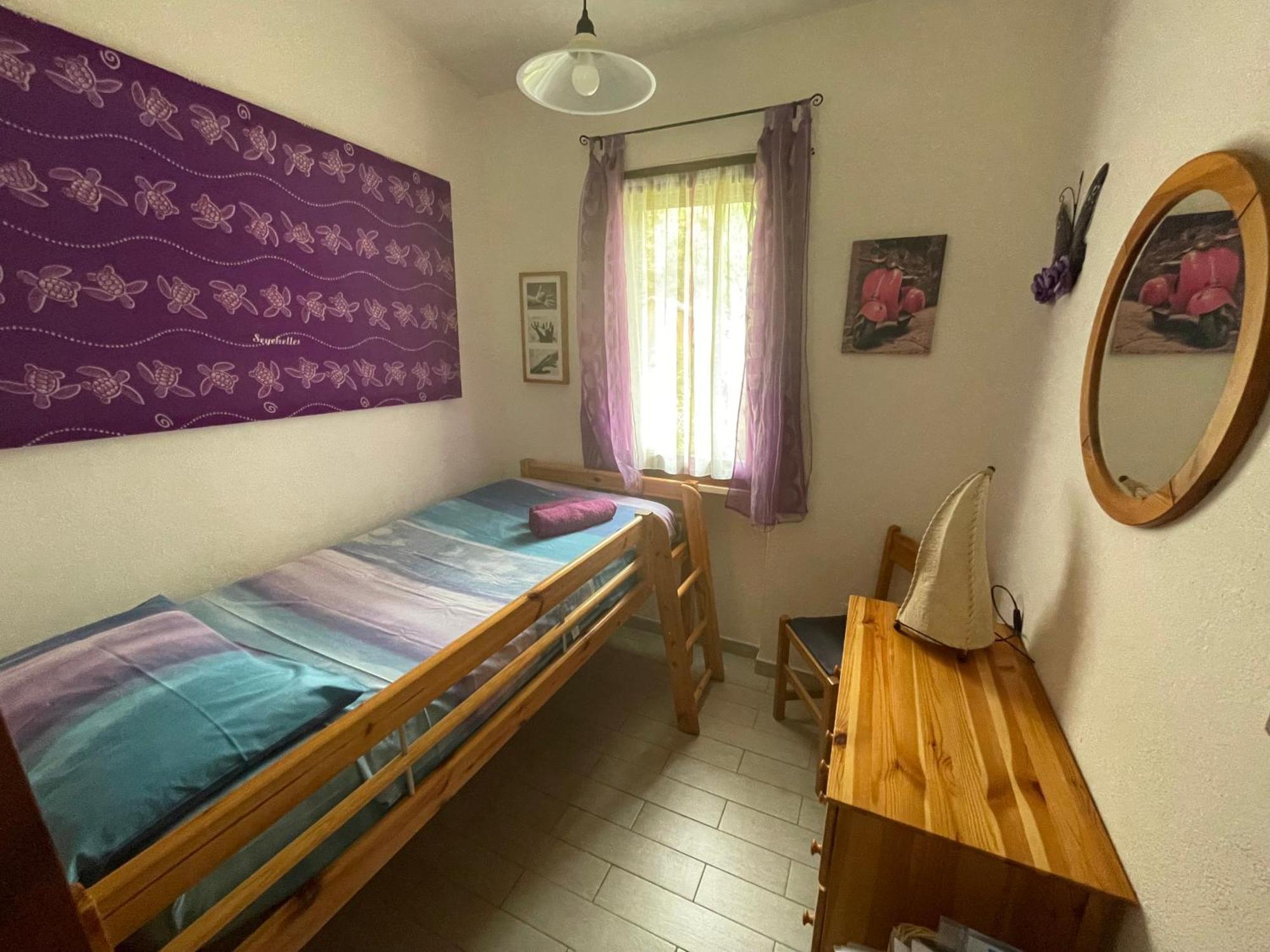 Purple House, 30M To Beach Pula Luaran gambar