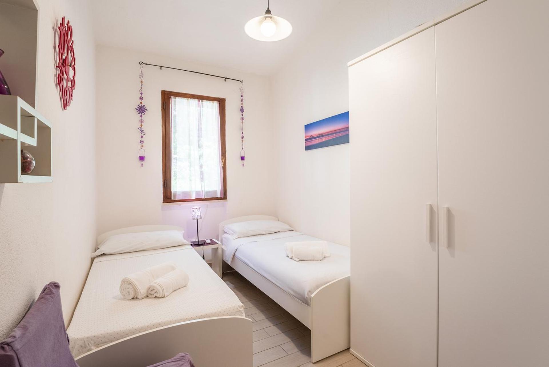 Purple House, 30M To Beach Pula Luaran gambar