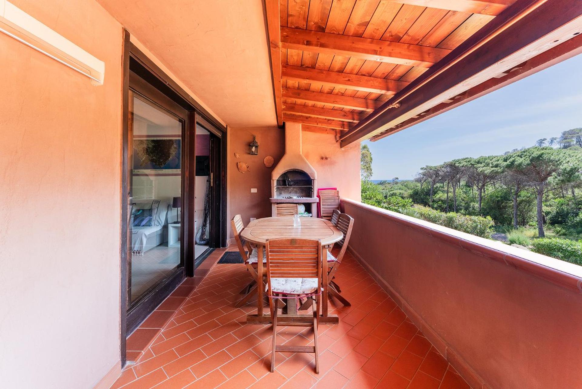 Purple House, 30M To Beach Pula Luaran gambar