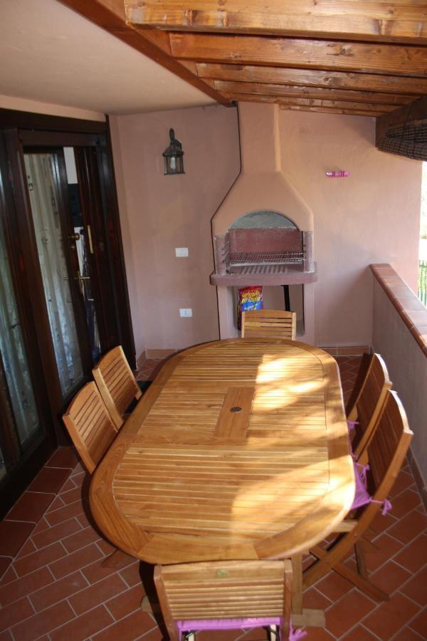 Purple House, 30M To Beach Pula Luaran gambar